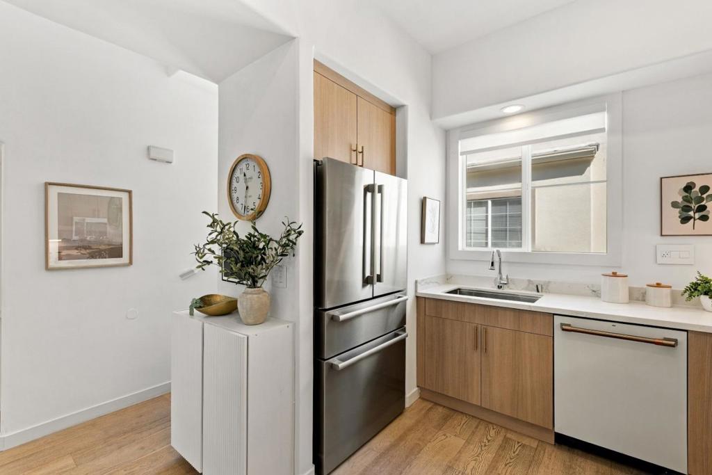 874 Fire Walk Property Photo 7
