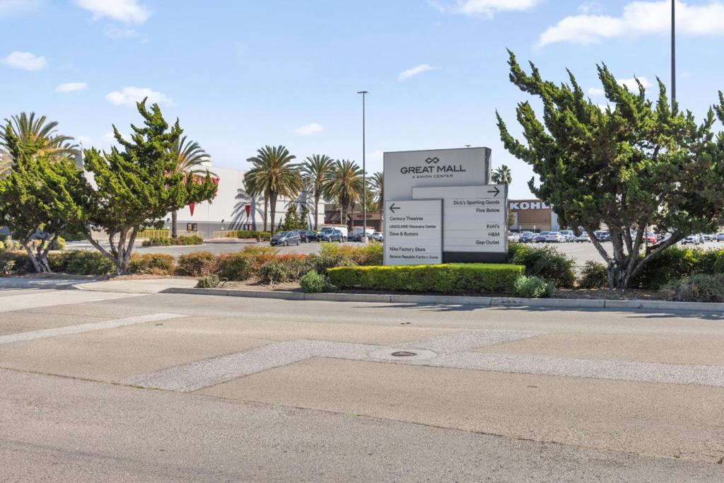 874 Fire Walk Property Photo 26