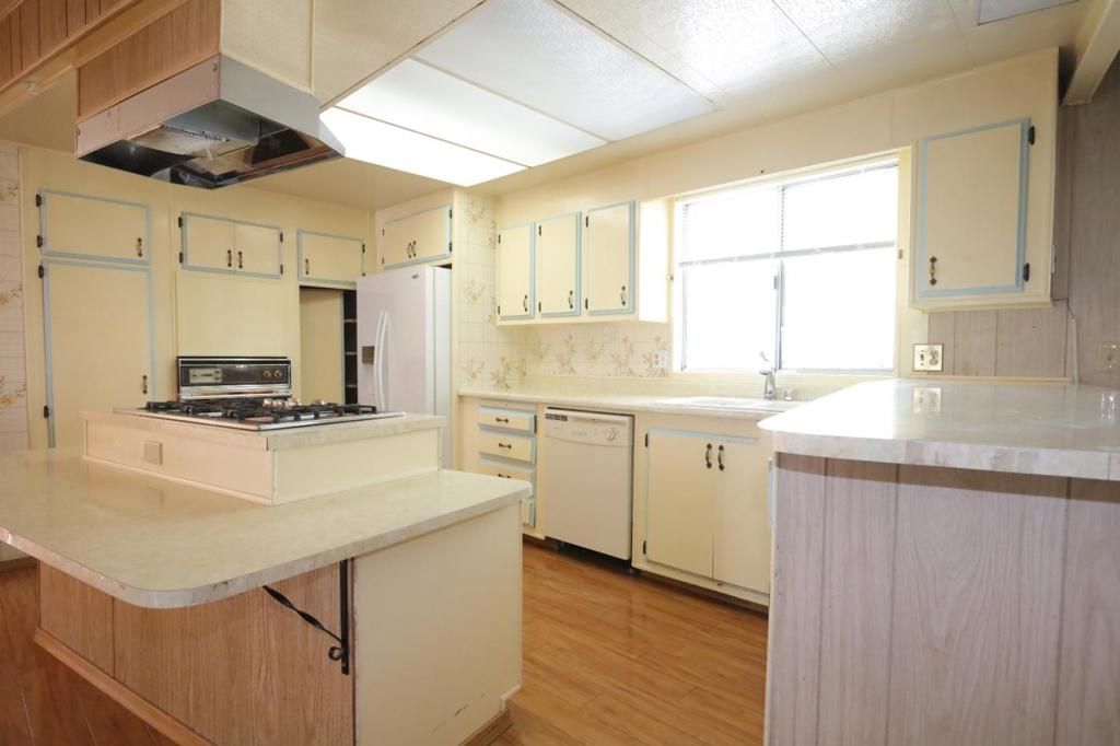 1111 Morse Avenue 59 Property Photo 25