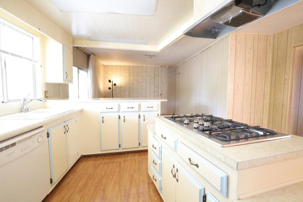 1111 Morse Avenue 59 Property Photo 29