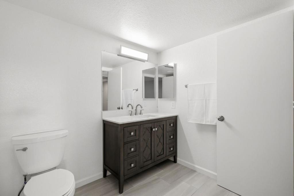 2223 Summereve Court Property Photo 26