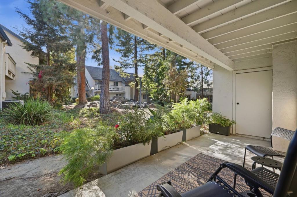 2223 Summereve Court Property Photo 27
