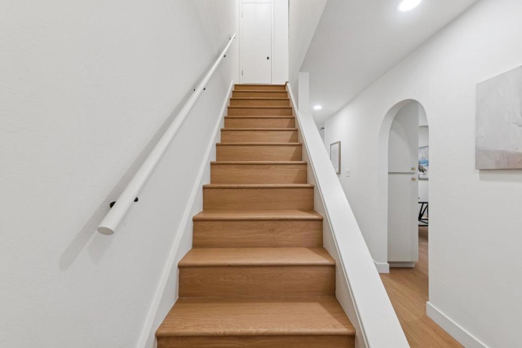 1089 Oddstad Boulevard Property Photo 12