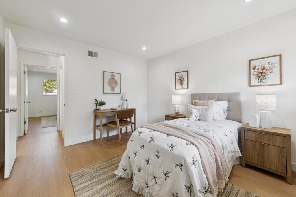 1089 Oddstad Boulevard Property Photo 17