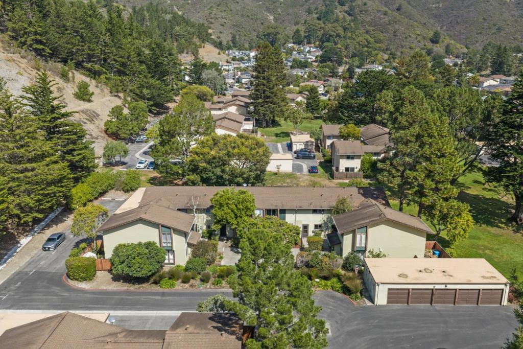 1089 Oddstad Boulevard Property Photo 29