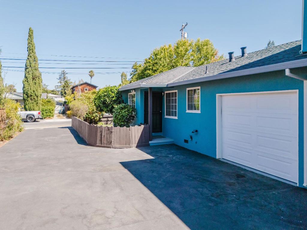 1128 Ebener Street Property Photo 3