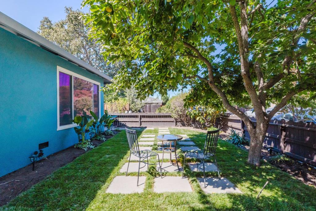 1128 Ebener Street Property Photo 20