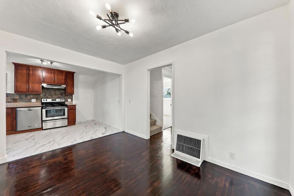 1128 Ebener Street Property Photo 27