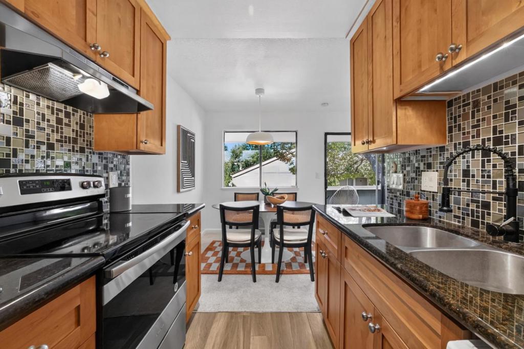 940 Kiely Boulevard D Property Photo 15
