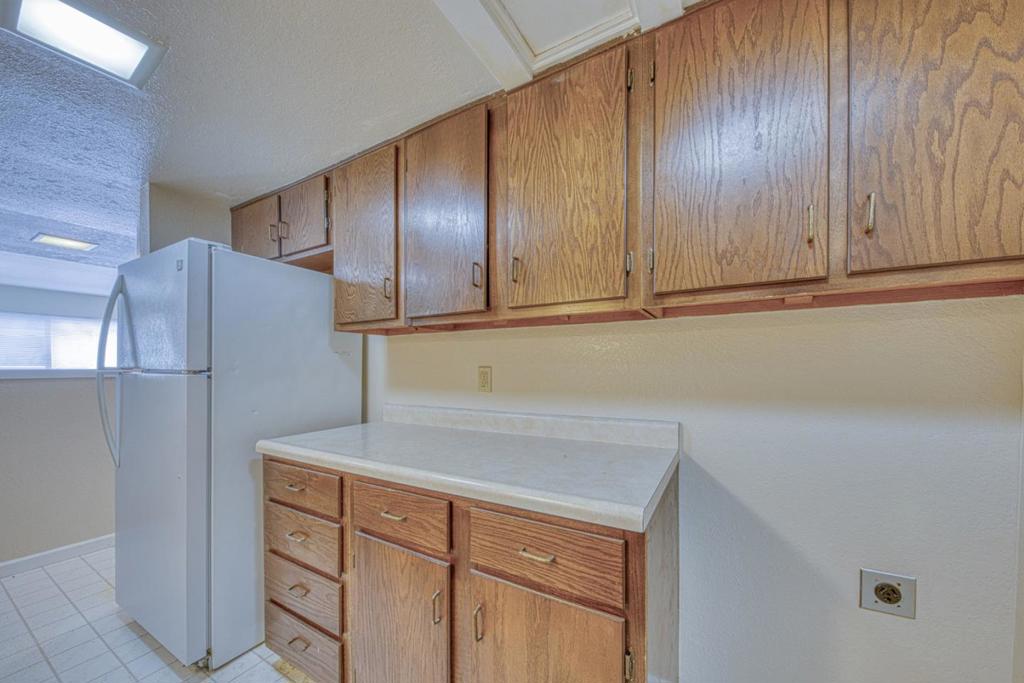 1011 Hilby Avenue D Property Photo 12