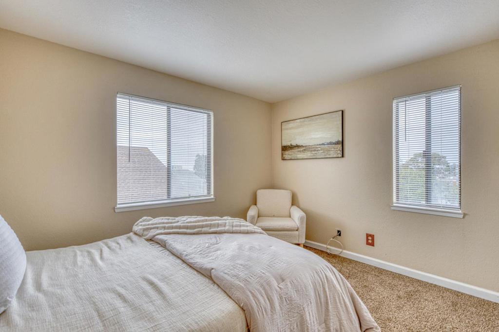 1011 Hilby Avenue D Property Photo 16