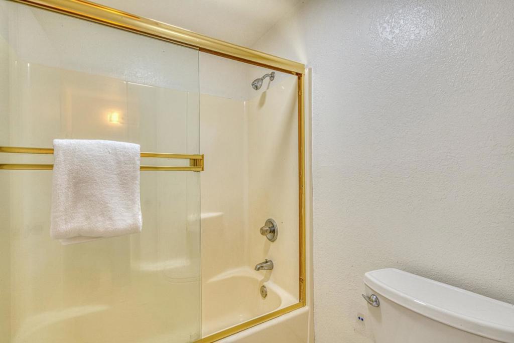 1011 Hilby Avenue D Property Photo 19