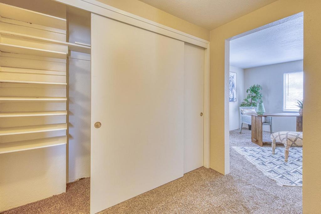 1011 Hilby Avenue D Property Photo 22