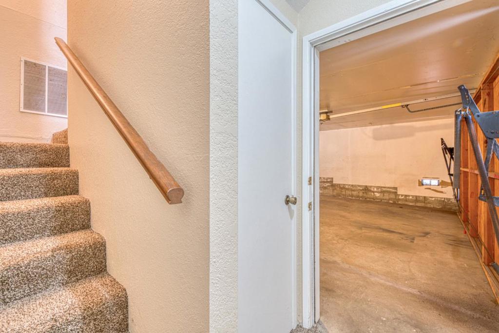 1011 Hilby Avenue D Property Photo 25