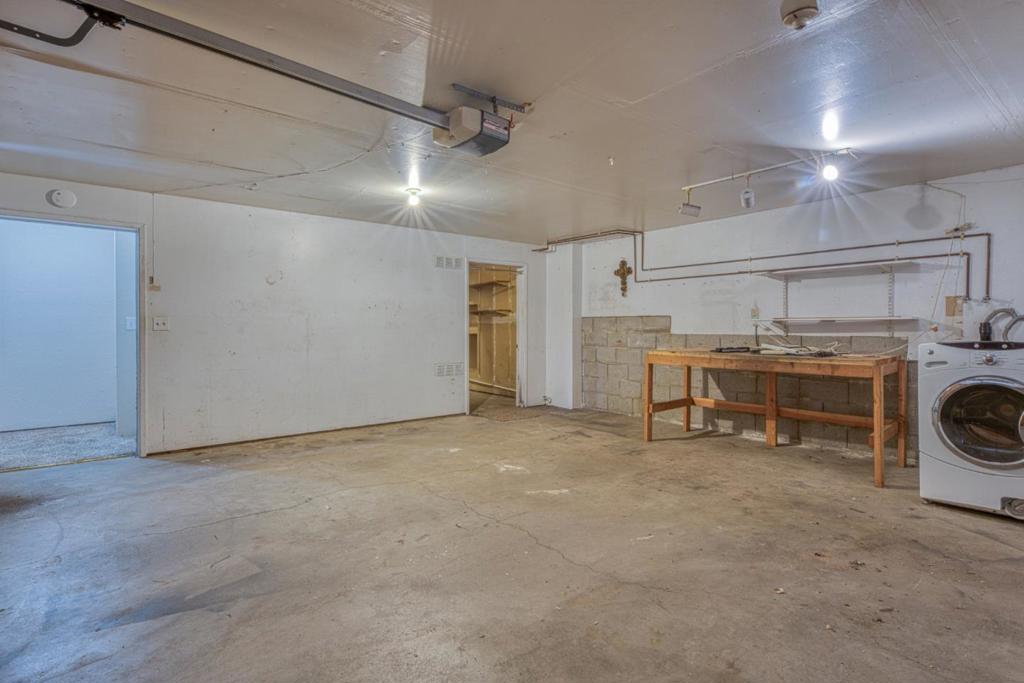 1011 Hilby Avenue D Property Photo 27
