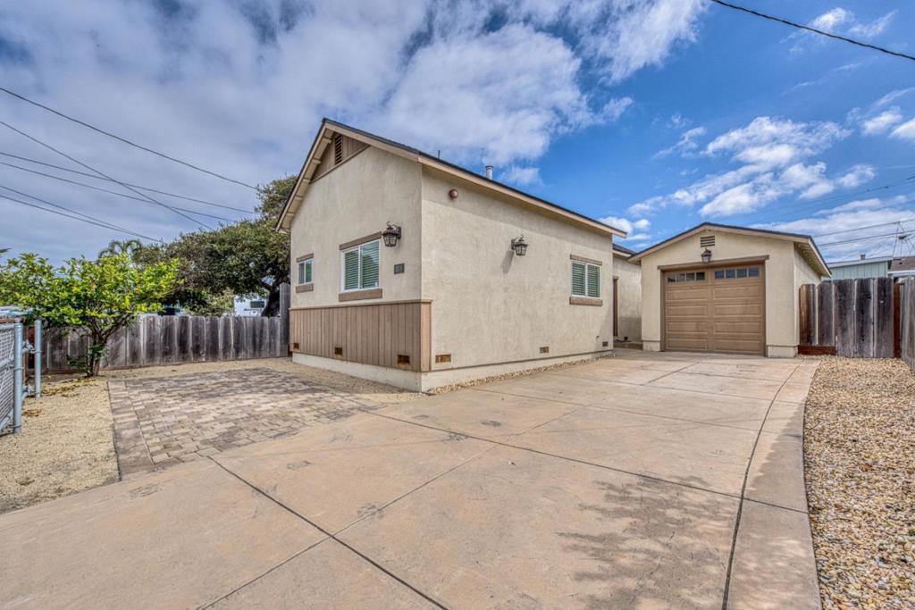 1816 Baker Street Property Photo 1