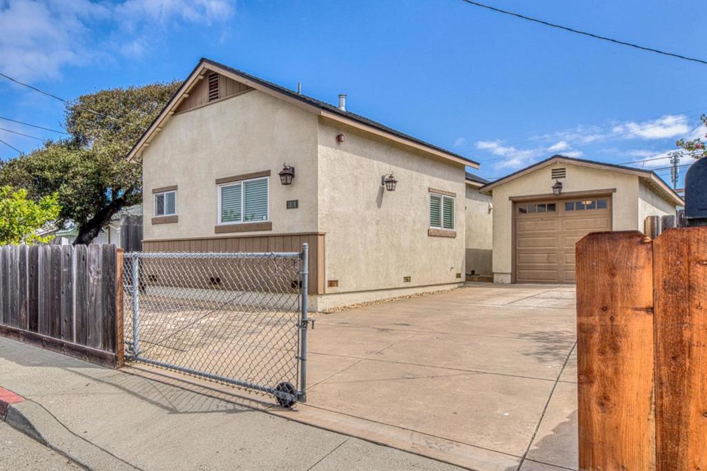 1816 Baker Street Property Photo 2