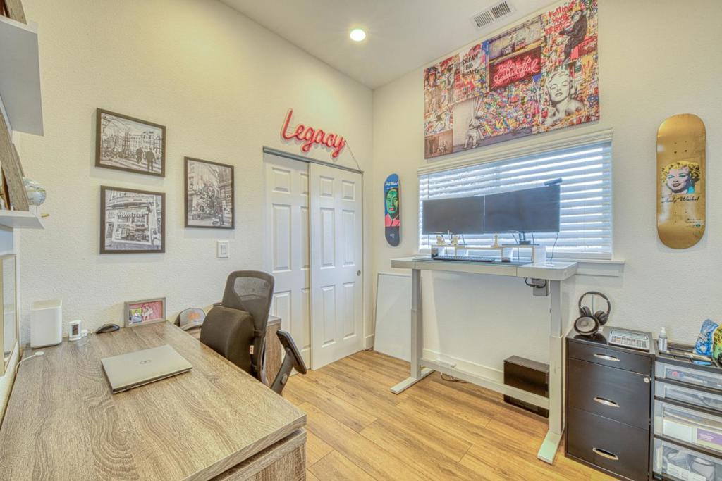 1816 Baker Street Property Photo 19