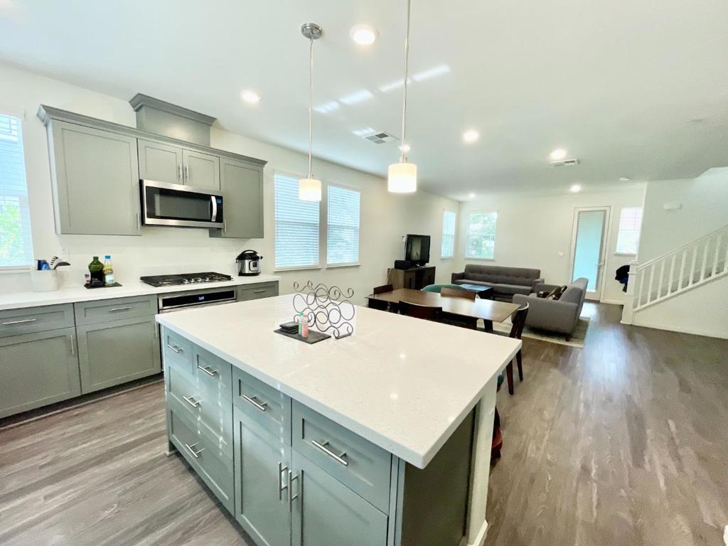 24500 Autumn Mist Way Property Photo 3