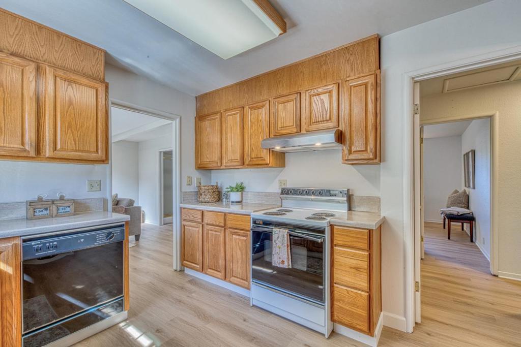 3150 Sycamore Place Property Photo 13