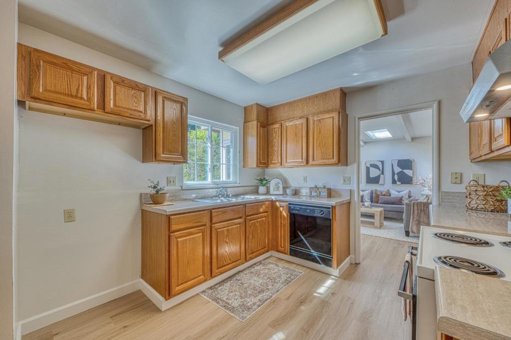 3150 Sycamore Place Property Photo 14