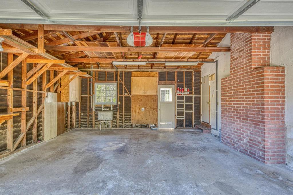 3150 Sycamore Place Property Photo 31