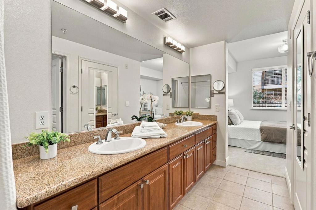 1883 Agnew Road 229 Property Photo 26
