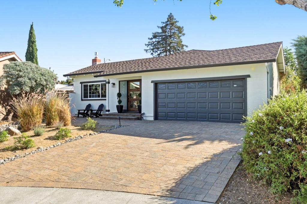 10 Darryl Drive Property Photo 3