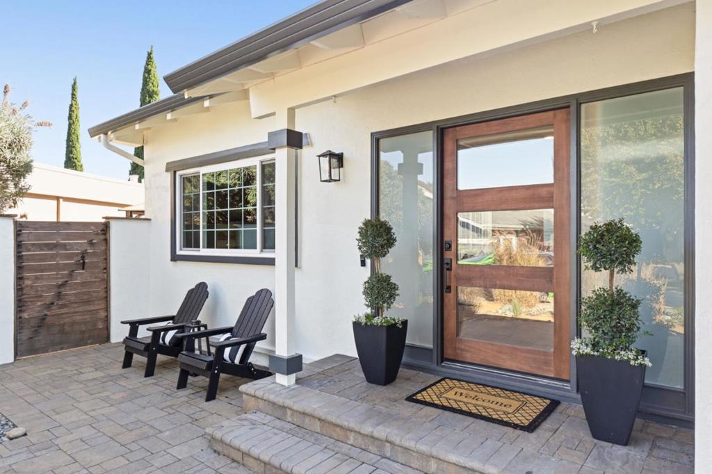 10 Darryl Drive Property Photo 4
