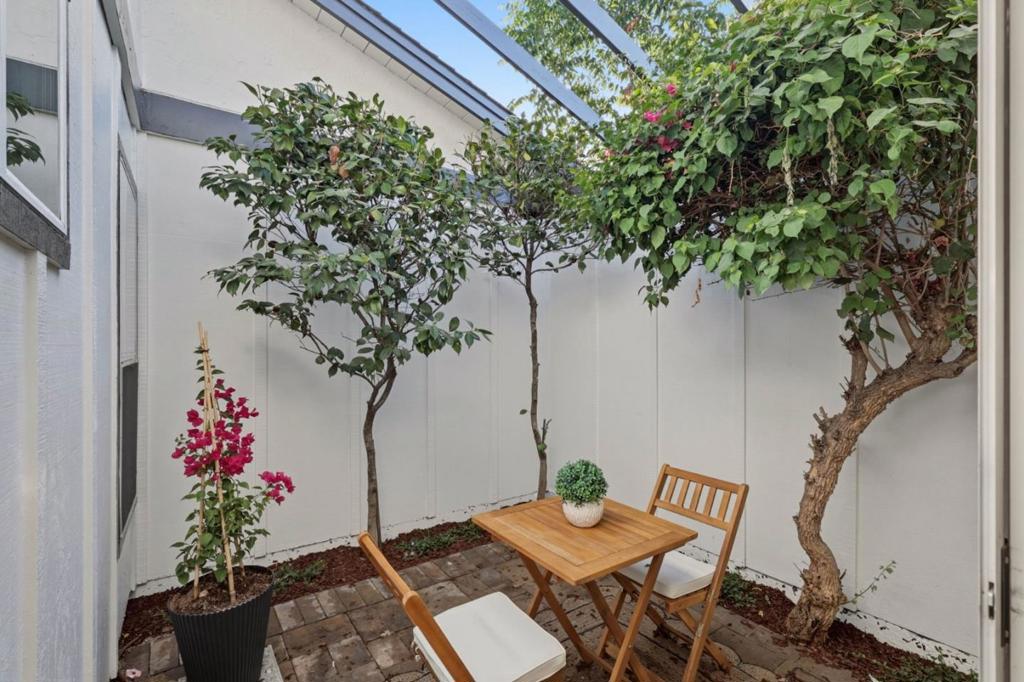 10 Darryl Drive Property Photo 28