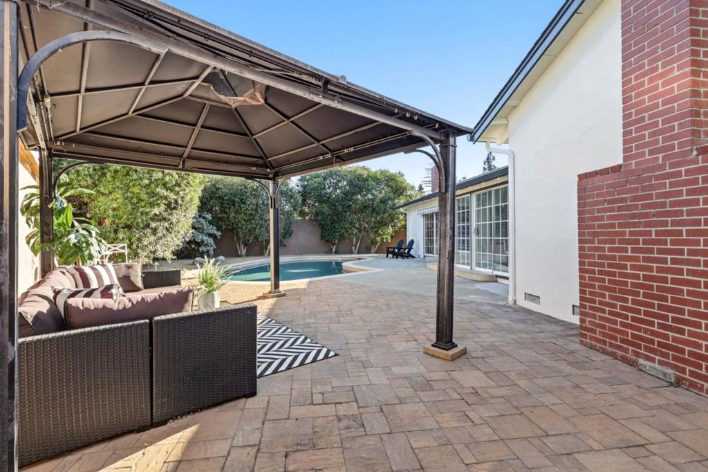 10 Darryl Drive Property Photo 32