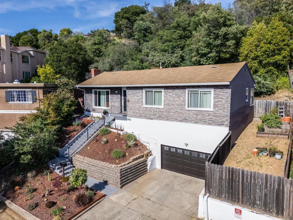 8622 Thermal Street Property Photo 1
