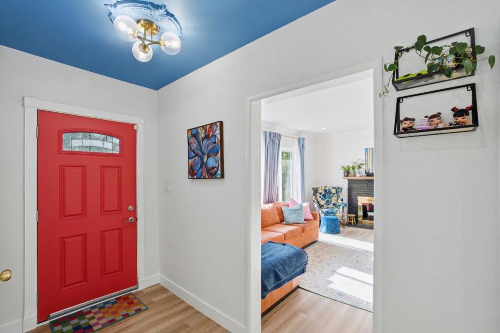 8622 Thermal Street Property Photo 3
