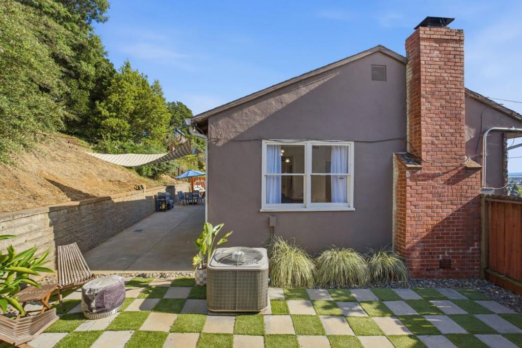 8622 Thermal Street Property Photo 17