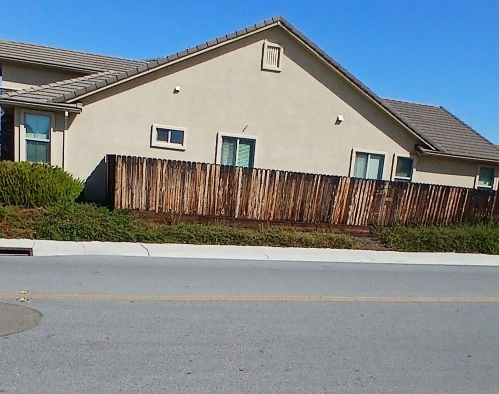 1667 Santana Ranch Drive Property Photo 4