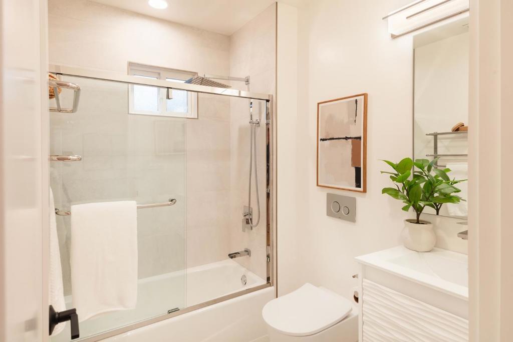 225 S Mathilda Avenue Property Photo 13