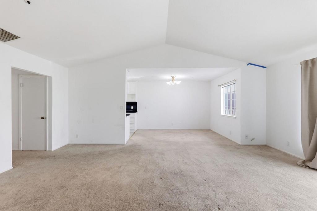 1024 San Luis Circle 722 Property Photo 6