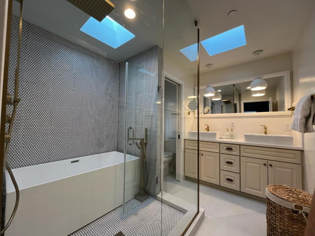 546 Oxford Avenue Property Photo 11
