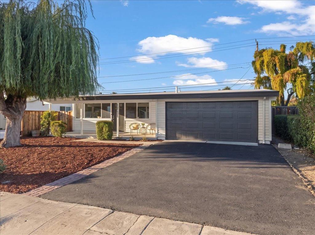 1734 Spring Street Property Photo 1
