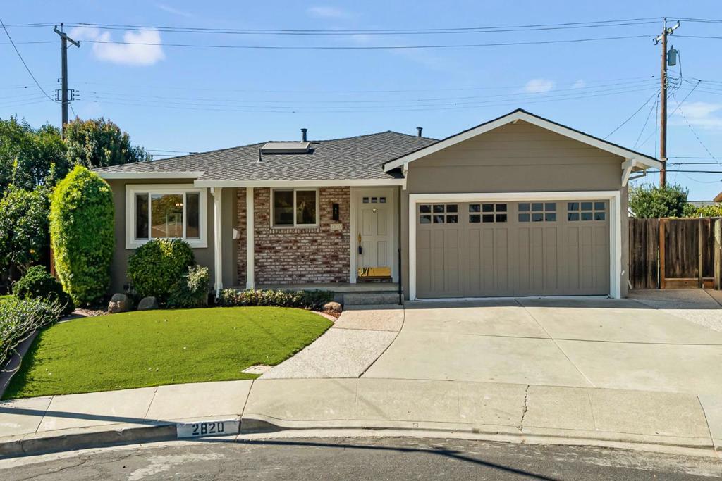 2820 Steinhart Court Property Photo 1