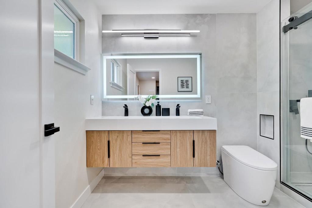 2434 Le Bain Drive Property Photo 21