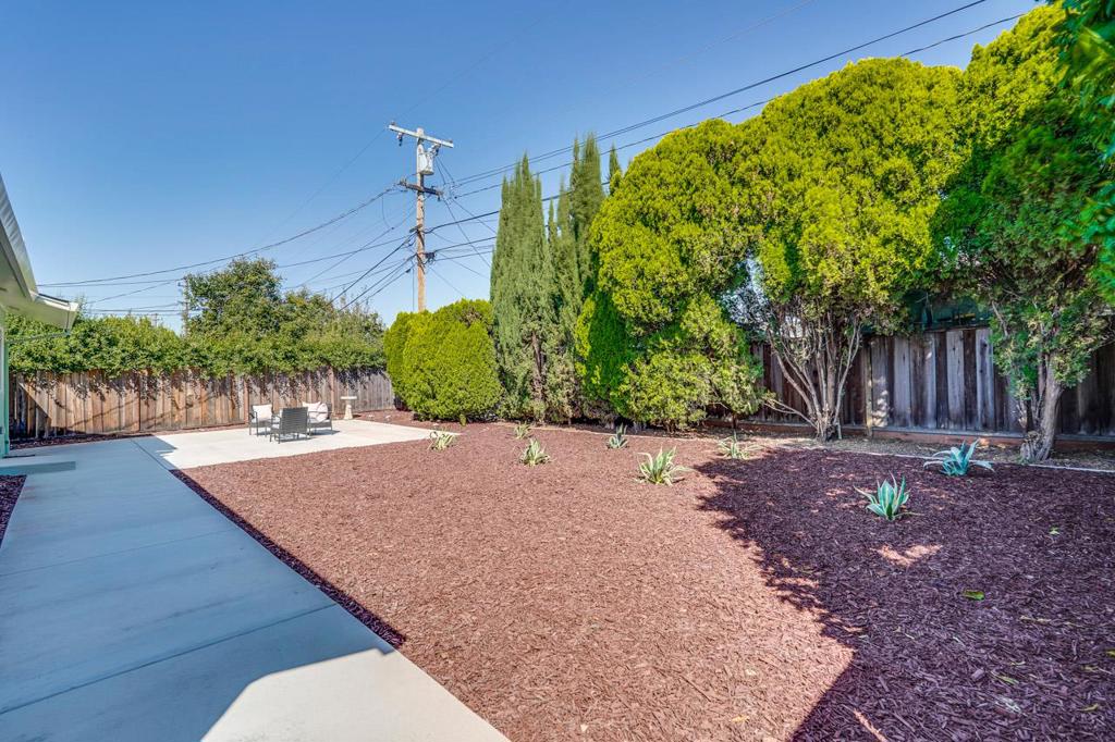 2434 Le Bain Drive Property Photo 32