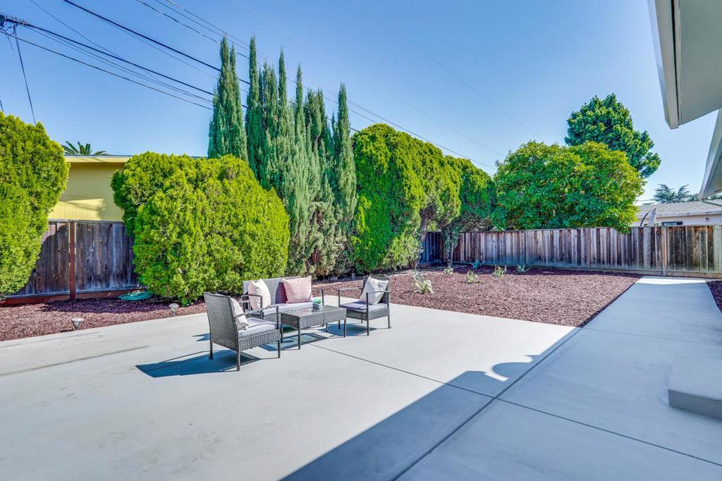 2434 Le Bain Drive Property Photo 33