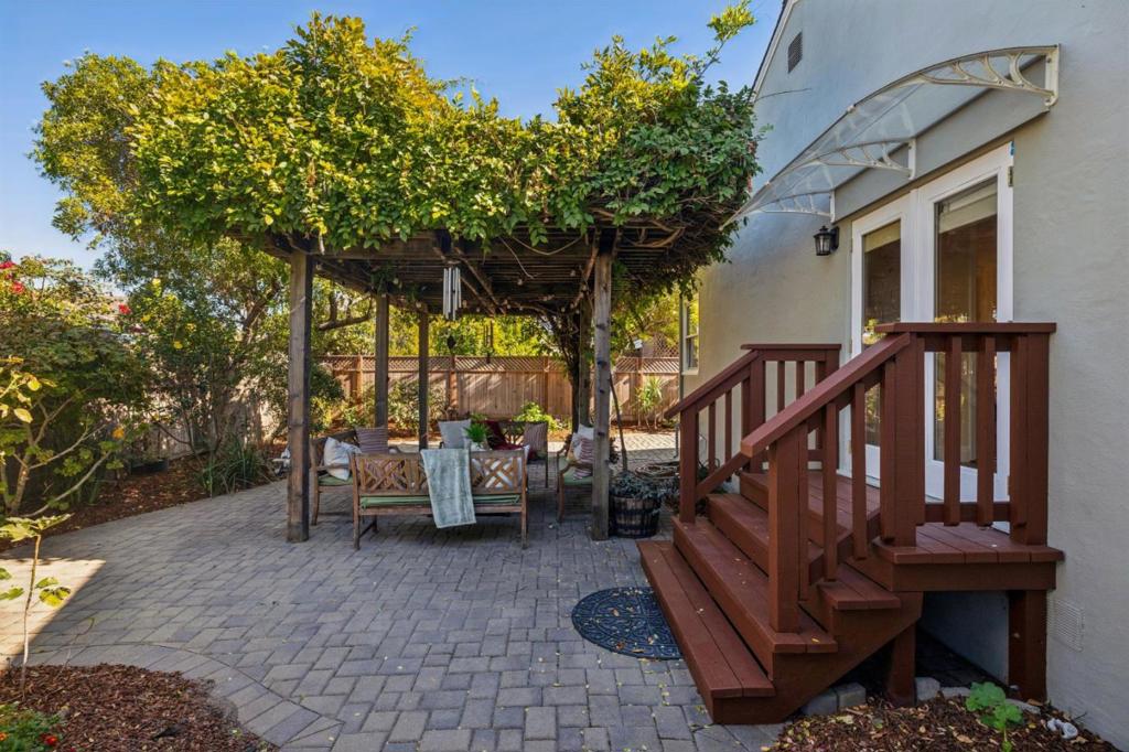 1061 Granada Street Property Photo 48