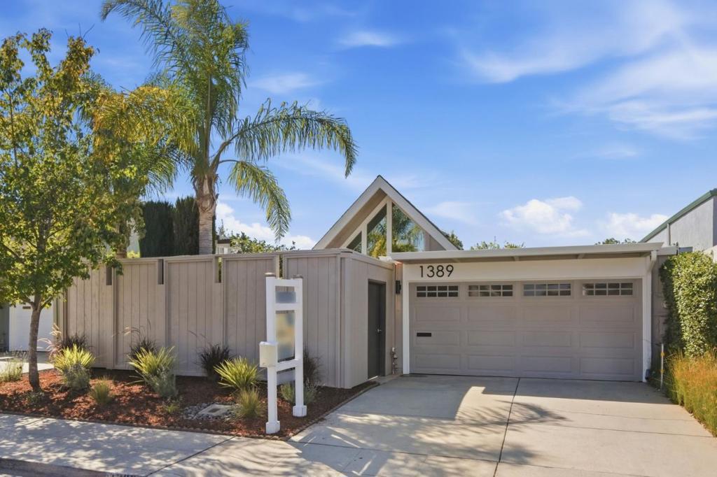 1389 Sydney Drive Property Photo 1