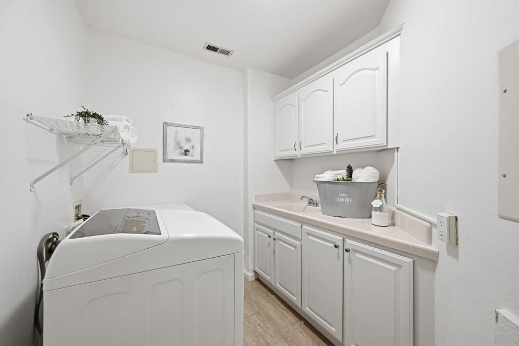 720 Promontory Point Lane 2209 Property Photo 29