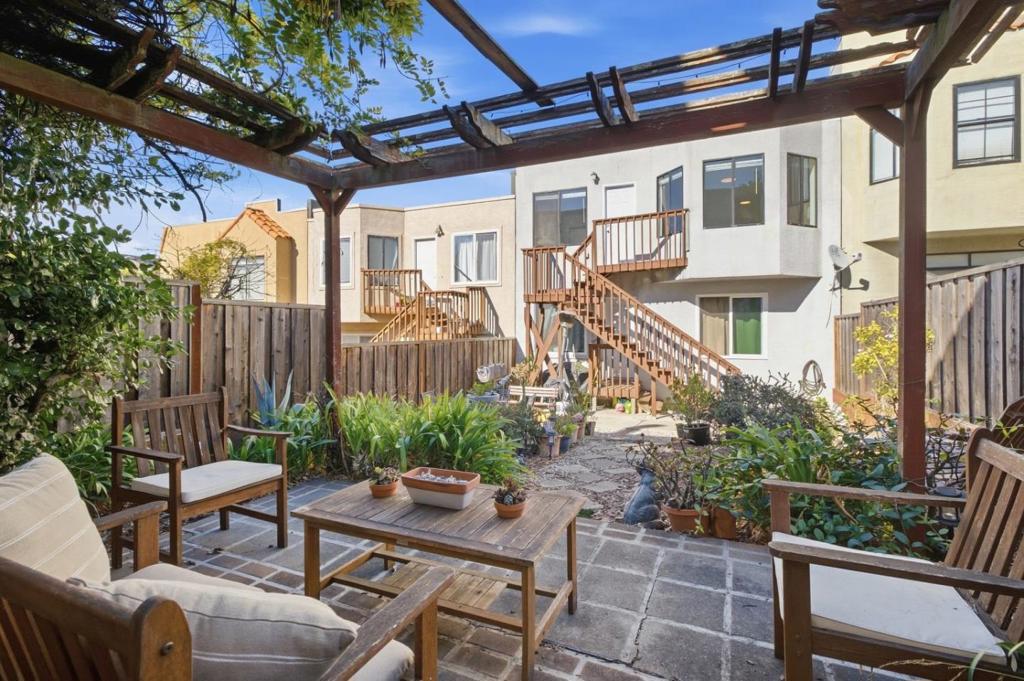 ML82062532 Property Photo 32