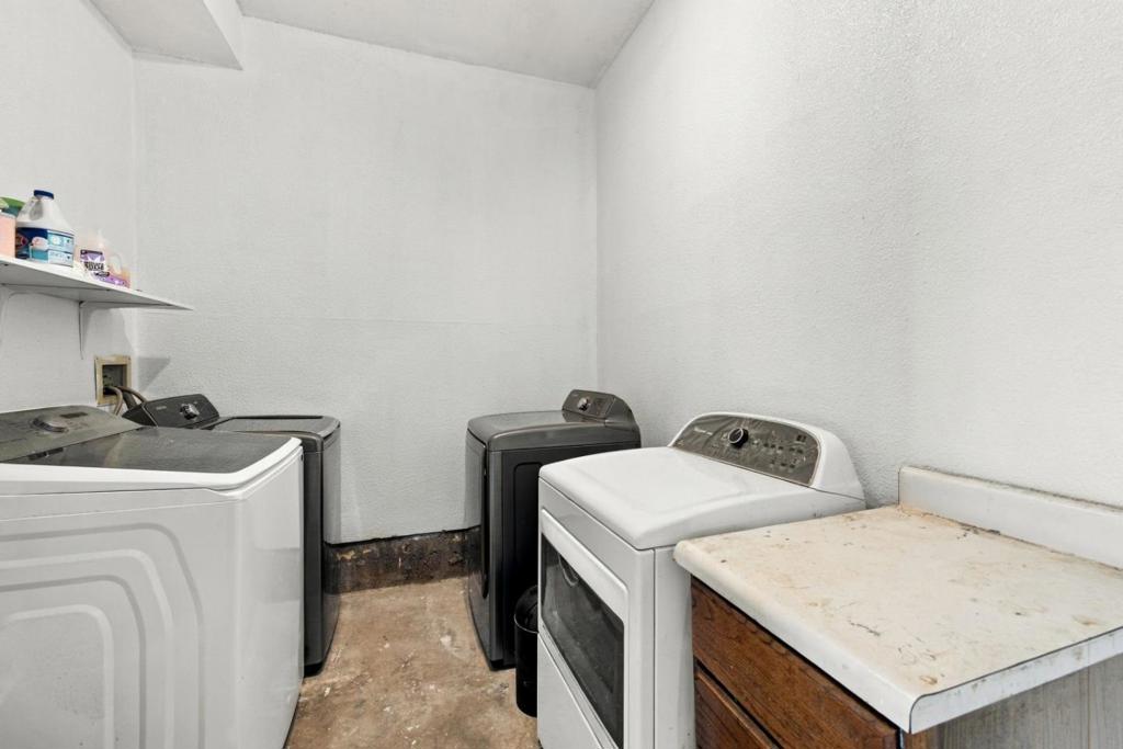 ML82062532 Property Photo 36