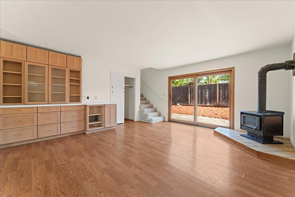 526 Middlefield Drive Property Photo 14