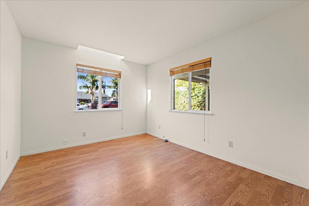 526 Middlefield Drive Property Photo 23